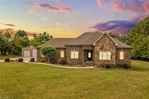 2251 Trail Ave, Kannapolis, NC, 28081-9600 | Card Image