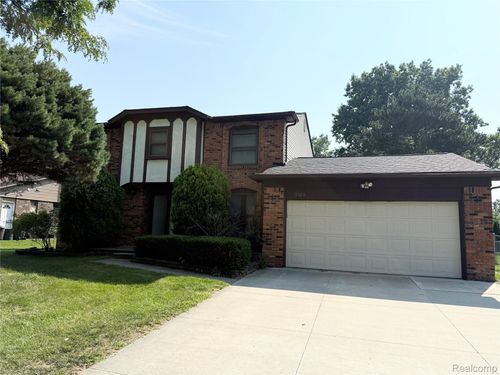 5168 Fedora Dr, Troy, MI, 48085-4063 | Card Image