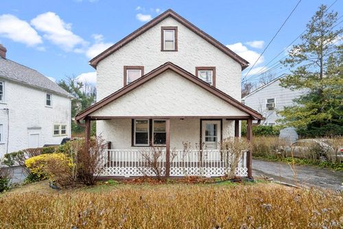43 Van Nostrand Ave, Great Neck, NY, 11024-1821 | Card Image