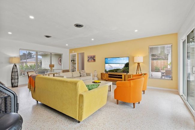 2473 Davis Blvd, House other with 3 bedrooms, 2 bathrooms and null parking in Sarasota FL | Image 13
