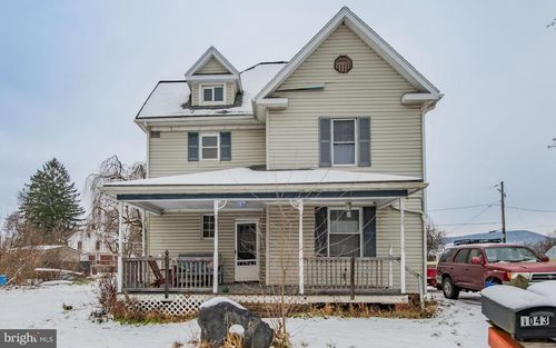 1043 Charles St, JERSEY SHORE, PA, 17740-6958 | Card Image