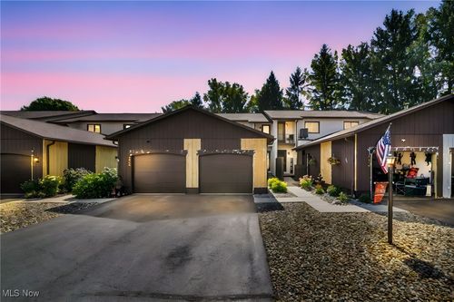 3532 Villa Casa Ct, Brunswick, OH, 44212-3748 | Card Image