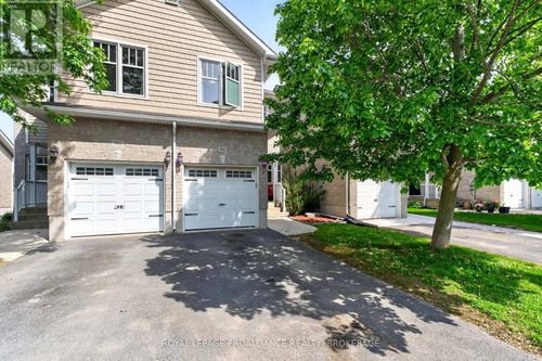960 Swanfield St, Kingston, ON, K7M0A5 | Card Image
