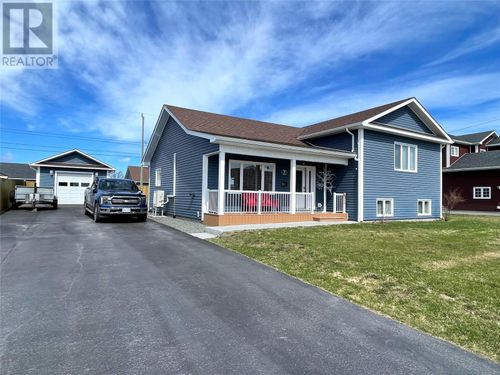 17 Sampson Cres, Grand Falls-Windsor, NL, A2B0B3 | Card Image