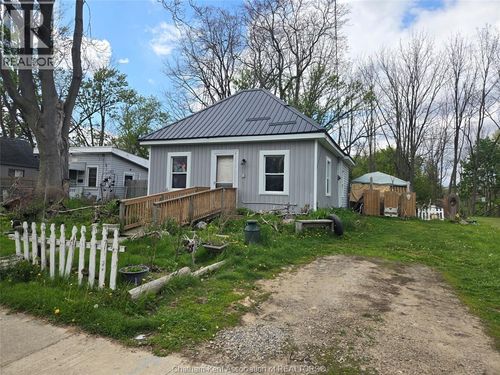249 King St E Street, Chatham, ON, N7M3N3 | Card Image