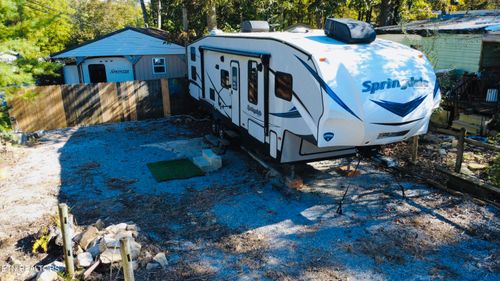 44 Arapaho Trl, Crossville, TN, 38572-2913 | Card Image