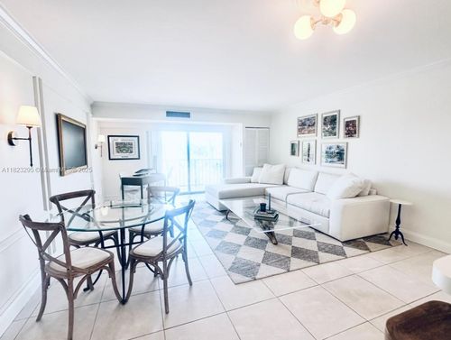 apt-305-1625 Se 10th Ave, Fort Lauderdale, FL, 33316-2970 | Card Image