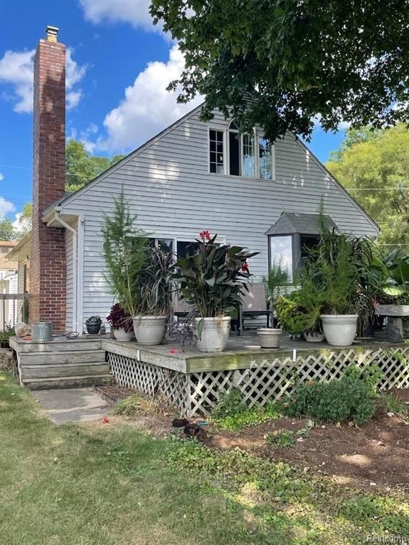 Pelham Blvd, Waterford, MI 48328
