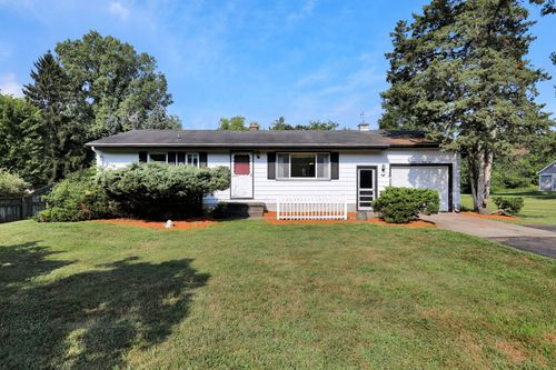 16092 Center Rd, East Lansing, MI, 48823-9476 | Card Image