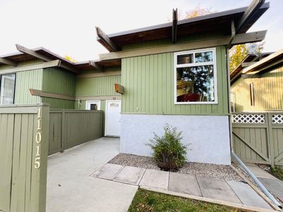 11015 5 St Sw, Home with 2 bedrooms, 1 bathrooms and 4 parking in Calgary AB | Image 1