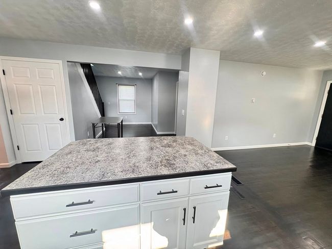 18437 Governor G C Peery Hwy, House other with 3 bedrooms, 2 bathrooms and null parking in Pounding Mill VA | Image 15