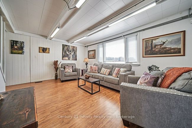 4384 Boundary Rd, Home with 3 bedrooms, 2 bathrooms and 20 parking in Pontypool ON | Image 10