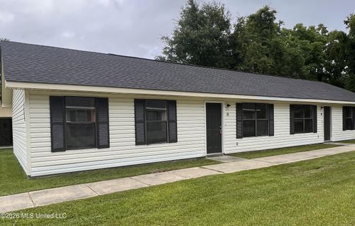a-2414 34th Ave, Gulfport, MS, 39501-4458 | Card Image