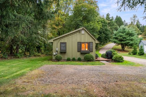189 Chaplin Rd, Eastford, CT, 06242-9475 | Card Image