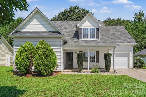 3948 Newhall Dr Nw, Hickory, NC, 28601-7527 | Card Image