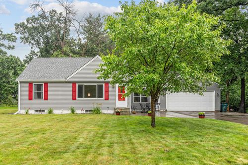 10221 Flamingo St Nw, Coon Rapids, MN, 55433-4831 | Card Image