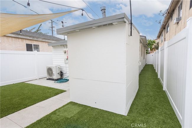 1012 Temple Ave, House other with 2 bedrooms, 2 bathrooms and 2 parking in Long Beach CA | Image 24