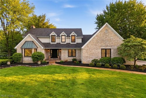 8315 Misty Ridge Trl, Poland, OH, 44514-5818 | Card Image