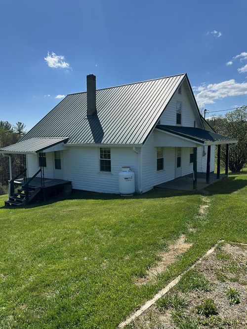 9330 Carsonville Rd, Independence, VA, 24348 | Card Image