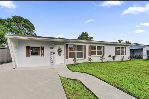 7021 Park St, Hollywood, FL, 33024-3835 | Card Image