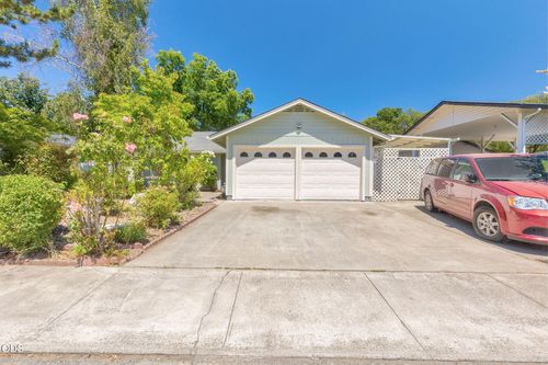 107 Walnut Dr, Rogue River, OR, 97537-9623 | Card Image