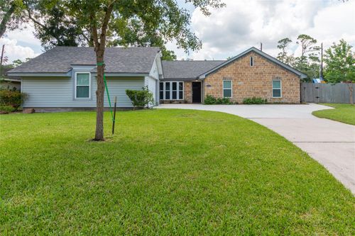 103 Cherry Tree Ln, Friendswood, TX, 77546-2001 | Card Image