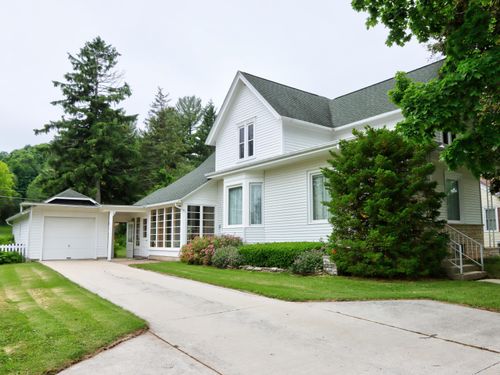 509 Western Ave, Plymouth, WI, 53073-1537 | Card Image