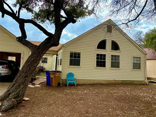 b-8811 Pineridge Dr, Austin, TX, 78729-5426 | Card Image