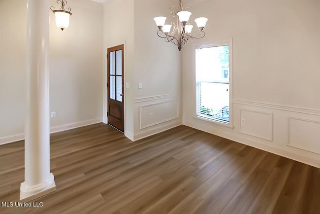 503 W Abbey Pl - 10 | Image 8