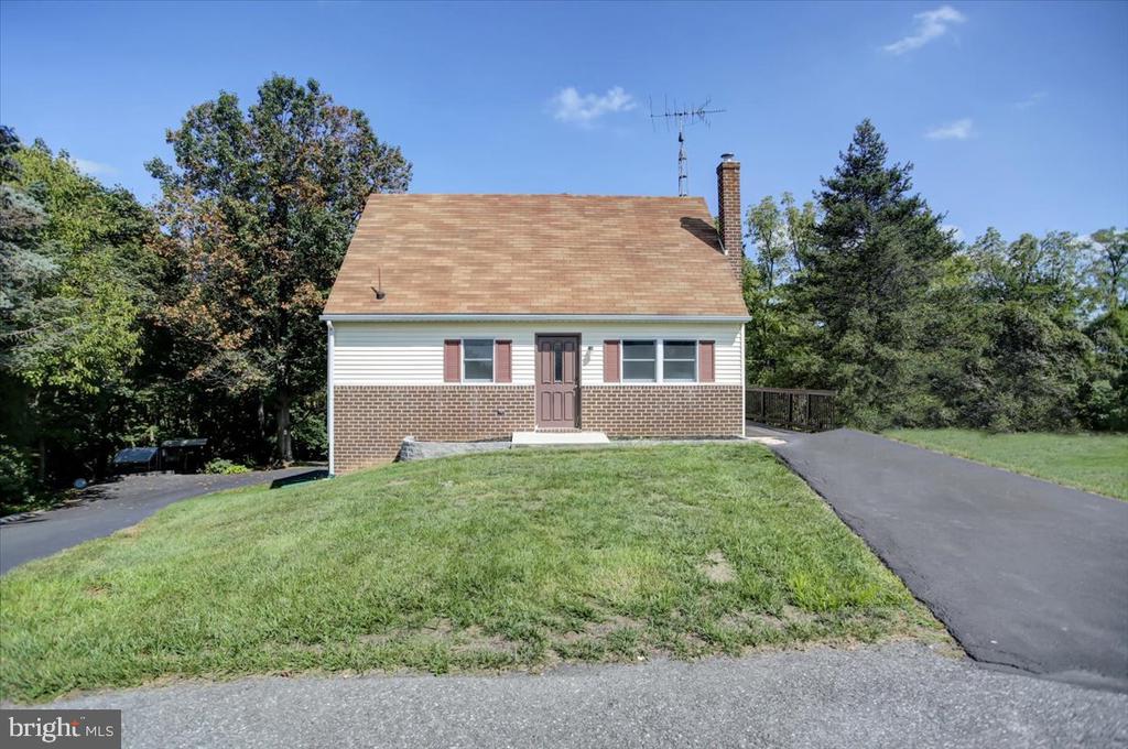 Lynn Ave, Newburg, PA 17240