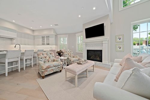 unit-318-87 Elm St, Cohasset, MA, 02025-0167 | Card Image