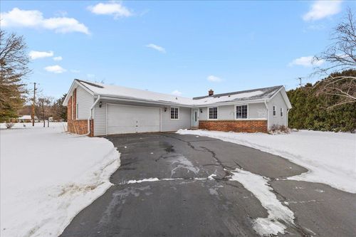N95W25044 Whitewater Dr, Colgate, WI, 53017-9620 | Card Image