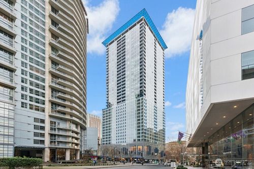 apt-2200-737 Olive Way, Seattle, WA, 98101-3748 | Card Image