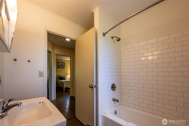 Main Home Bathroom | Image 13