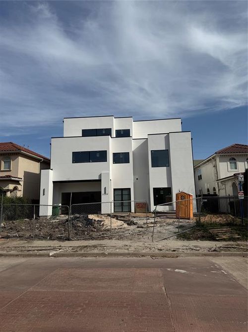 3209 Mcculloch Cir, Houston, TX, 77056-6218 | Card Image