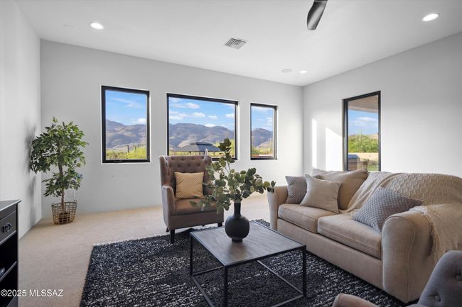 Large Den/Flex Space | Image 20