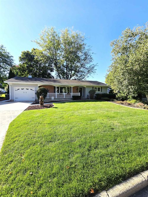 255 Chapin St, Columbus, WI, 53925-1224 | Card Image