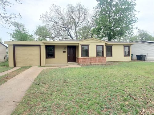 1232 Cameron St, Fort Worth, TX, 76115-4209 | Card Image