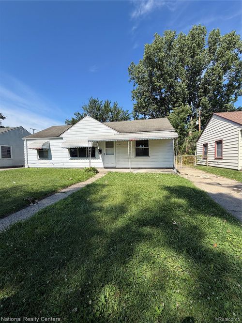26307 Woodmont St, Roseville, MI, 48066-3213 | Card Image