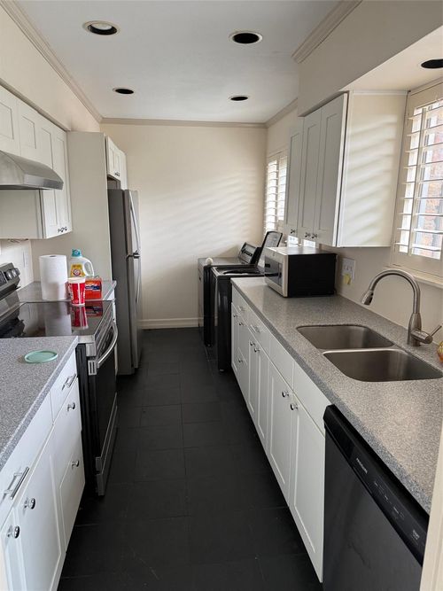 apt-104-4040 San Felipe St, Houston, TX, 77027-3938 | Card Image