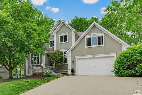 1124 Dubs Ct, Lawrence, KS, 66049-3878 | Card Image