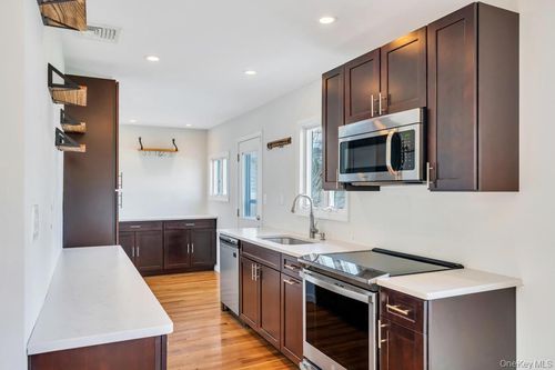 3685 Prairie Path, Bethpage, NY, 11714-4021 | Card Image