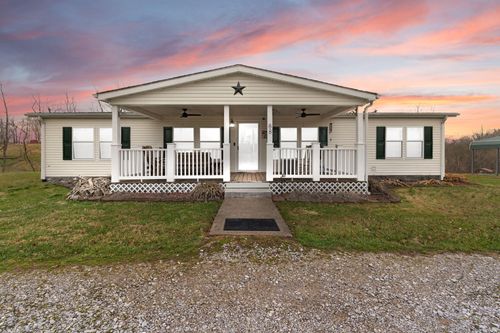 124 Victory-Greenmont Road, East Bernstadt, KY, 40729 | Card Image