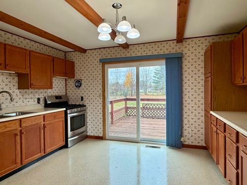 37 Meadow Rd, Milton, VT, 05468-3750 | Card Image