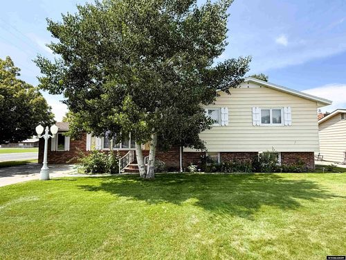 518 S 18th St, Worland, WY, 82401-3616 | Card Image