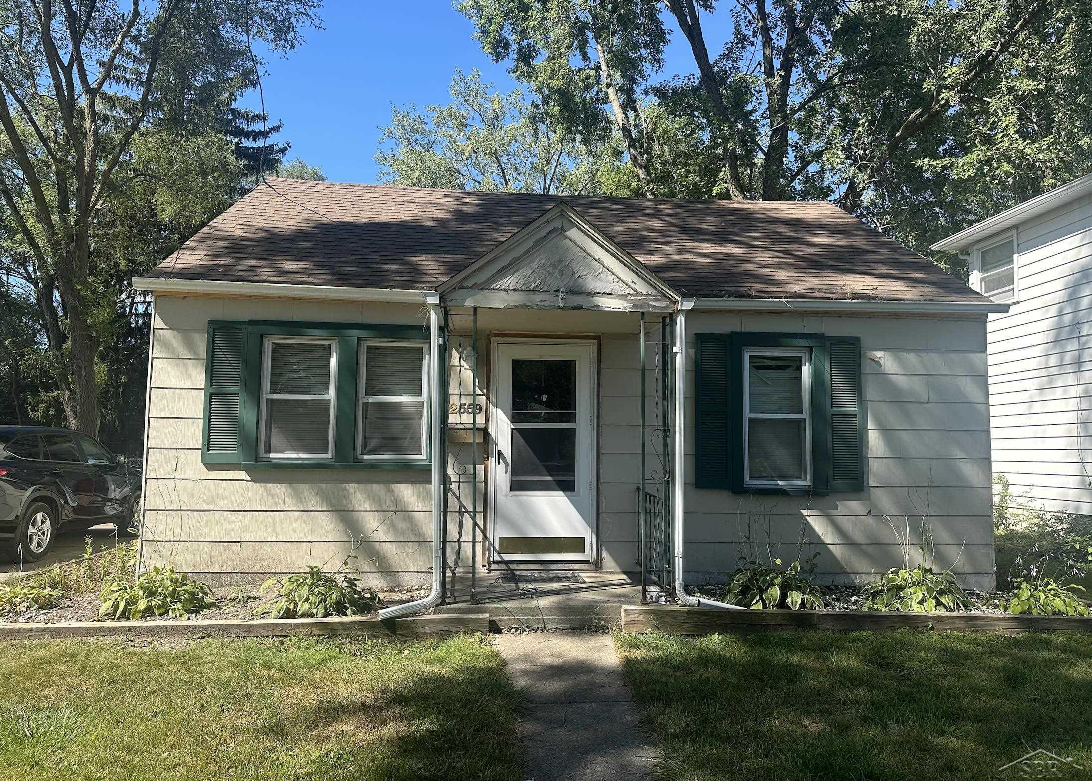 Oakley St, Saginaw, MI 48602