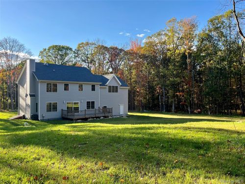27 Oak Hill Rd, Monroe, NY, 10950-4261 | Card Image