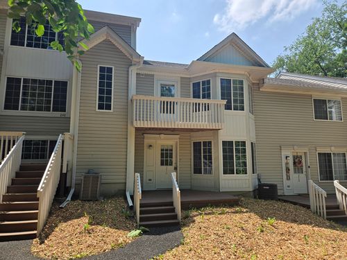 250 W Whispering Oaks Ln, Round Lake, IL, 60073-3580 | Card Image