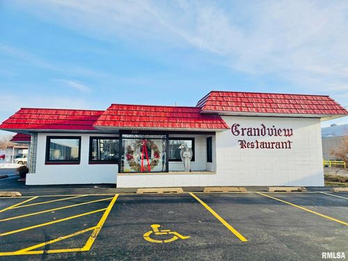 2221 Grand Ave, Galesburg, IL, 61401-6427 | Card Image