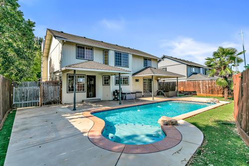 1098 Gate Park Dr, Central Point, OR, 97502-2990 | Card Image